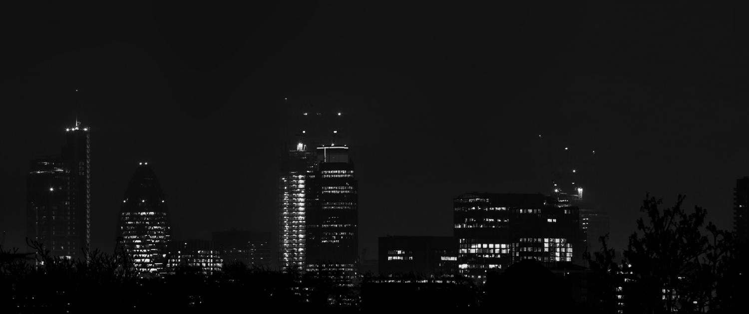 An image of London at night
